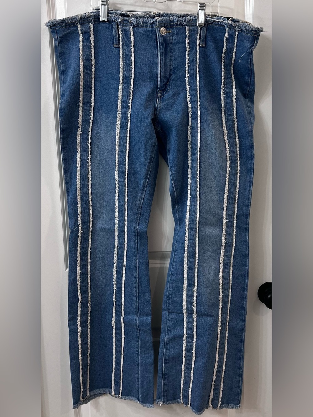 NWT Women’s Wild Fable Low Rise Flare Jeans, 18